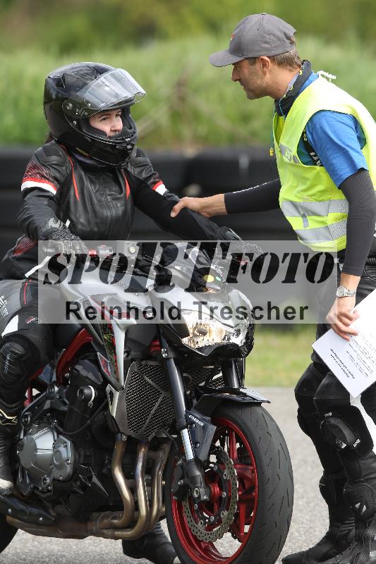 /Archiv-2025/10 23.04.2025 Cornu Master School ADR/gruen-vert/6